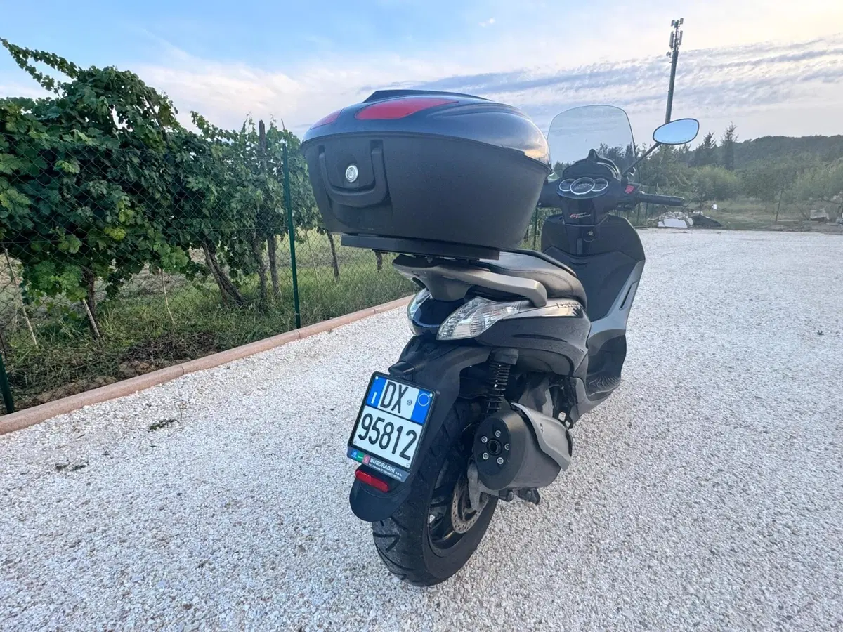 Piaggio Beverly 350 SportTouring ie (2011 - 15) (18)