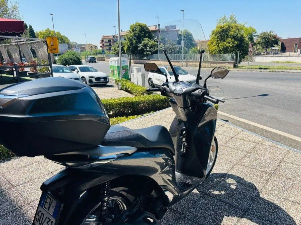 Honda SH 125i (2020 - 23) (9)