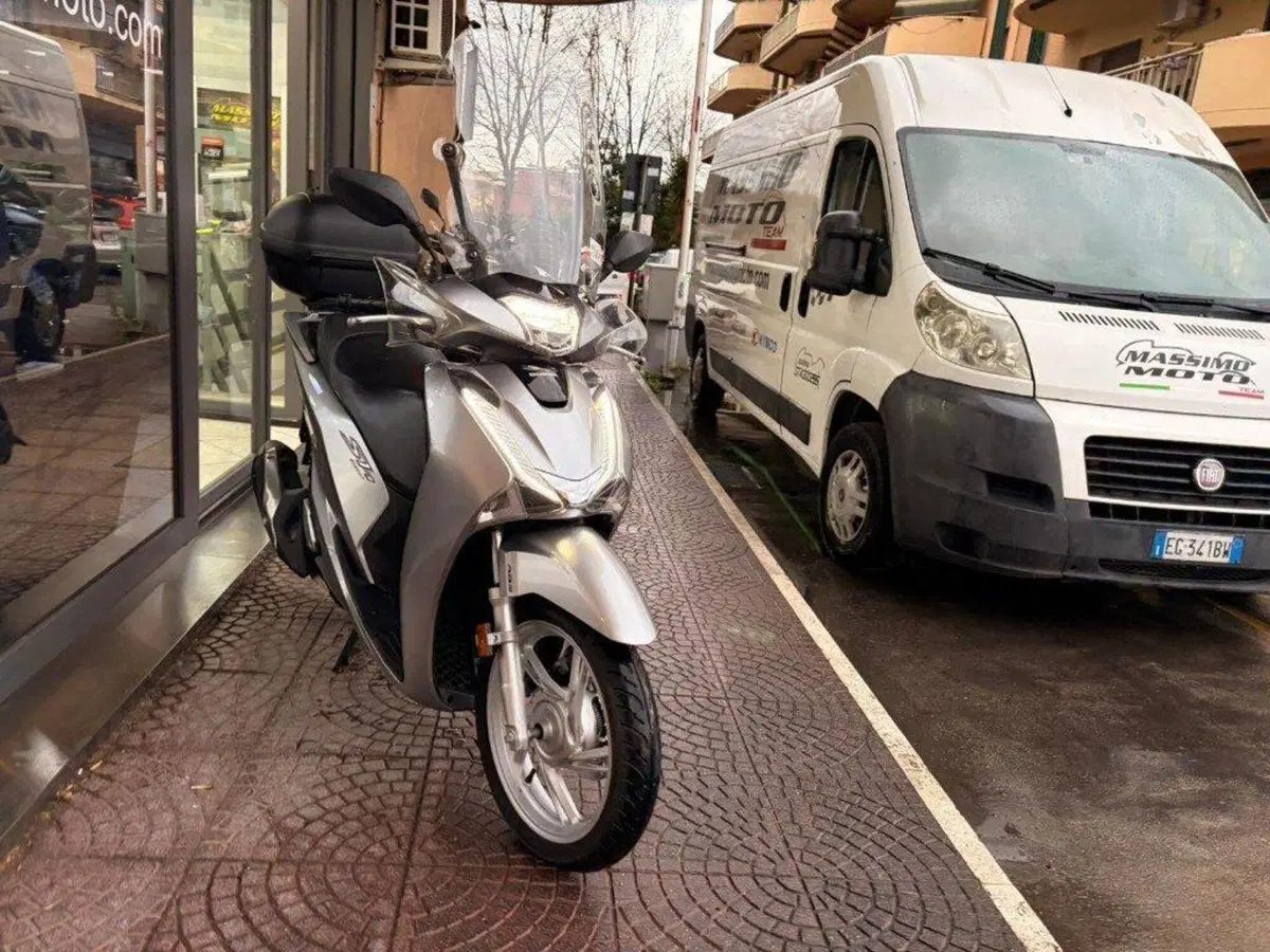 Honda SH 150i (2017 - 19) (8)