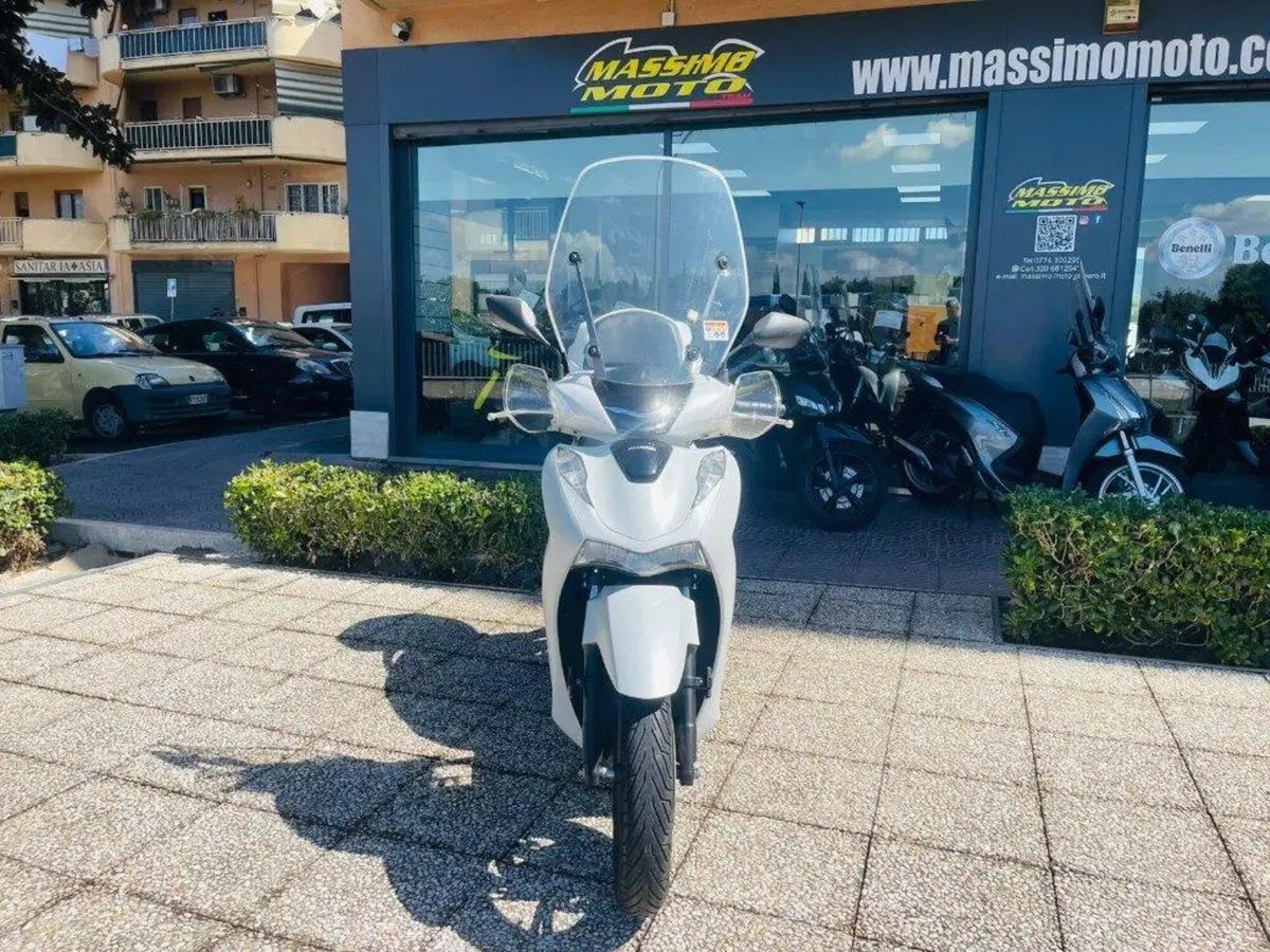 Honda SH 150i (2024 - 25) (3)