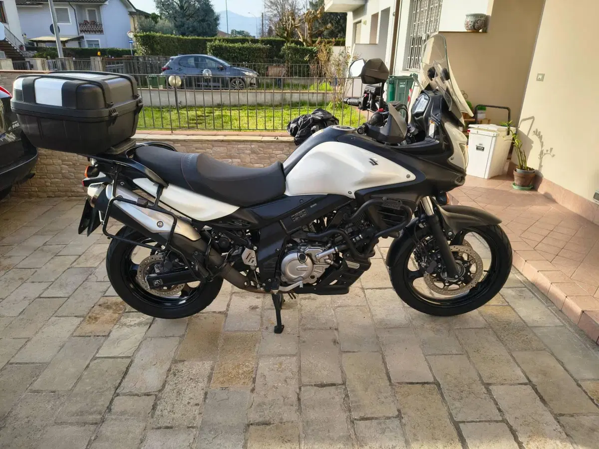 Suzuki V-Strom 650 ABS (2011 - 17) (2)