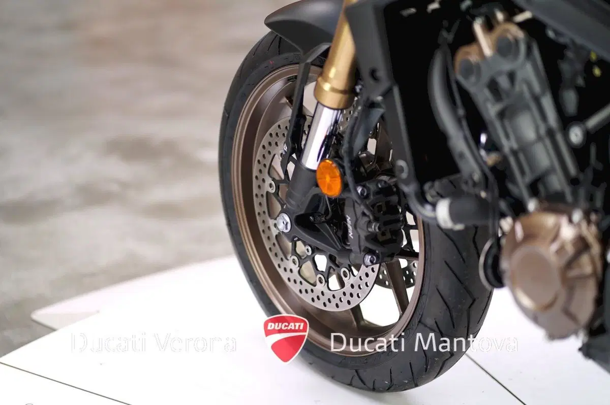 Honda CB 650 R E-Clutch (2024 - 26) (15)
