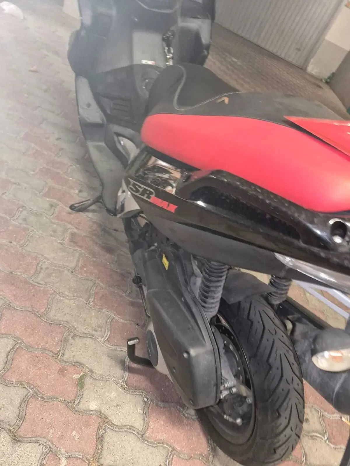 Aprilia SR Max 300 (2011 - 16) (4)