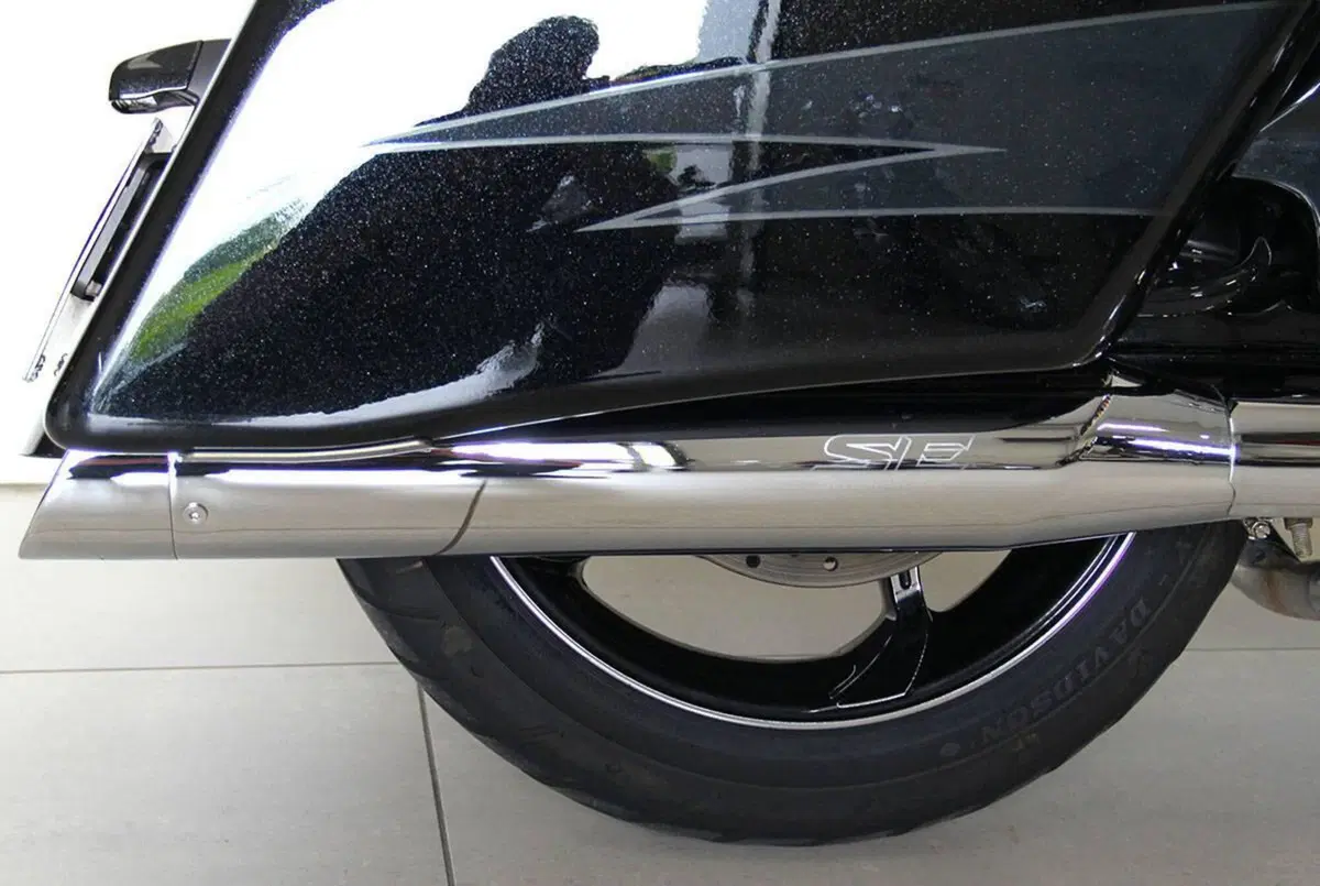 Harley-Davidson 1800 Street Glide (2016 - 17) - FLHXSE (9)