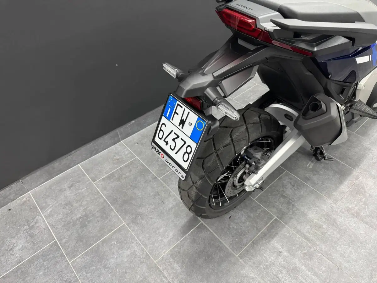 Honda X-ADV 750 Special Edition (2026 - 27) (6)