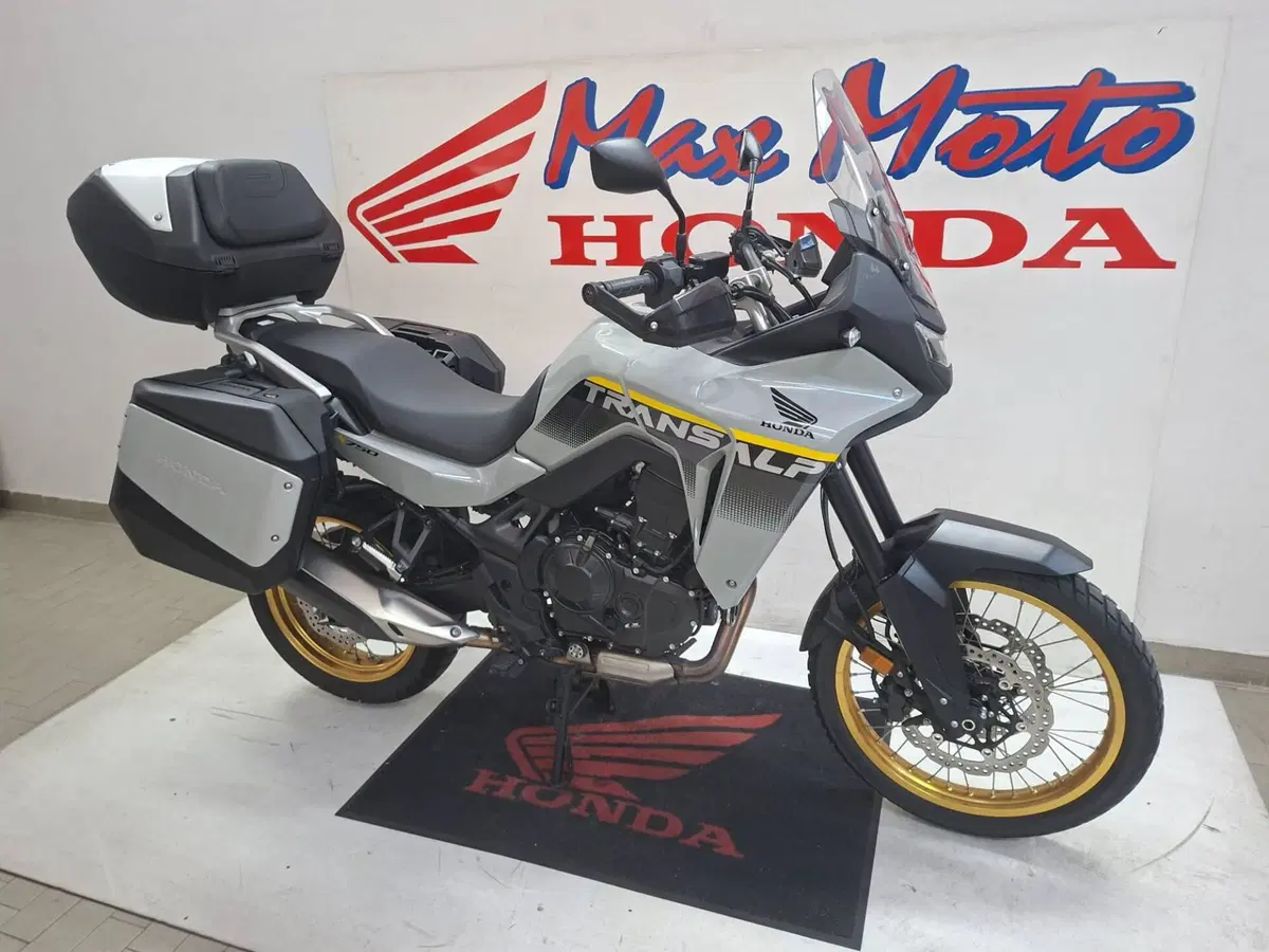 Honda Transalp XL750 (2025) (2)