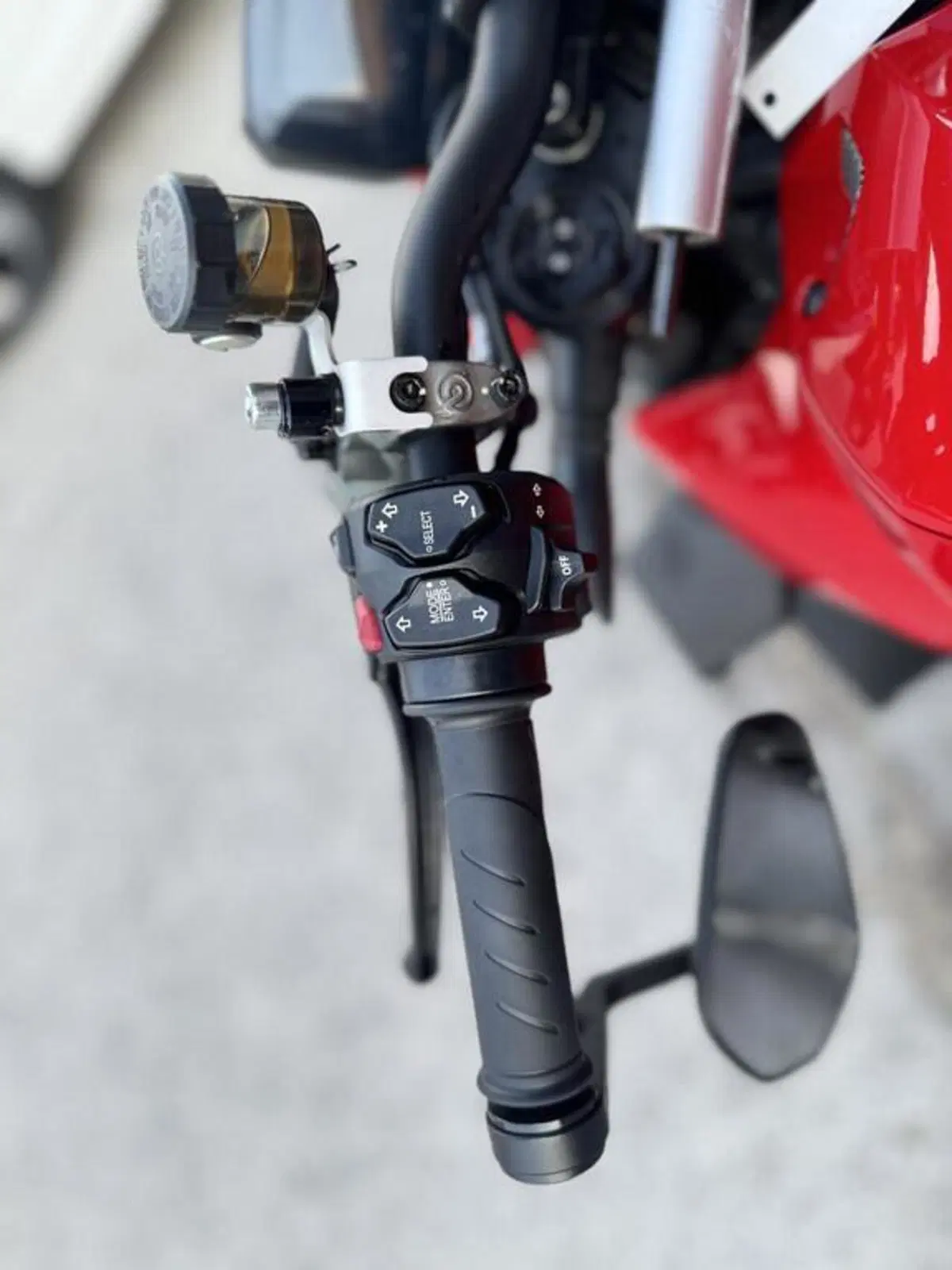 Ducati Streetfighter V4 1100 (2021 - 22) (6)