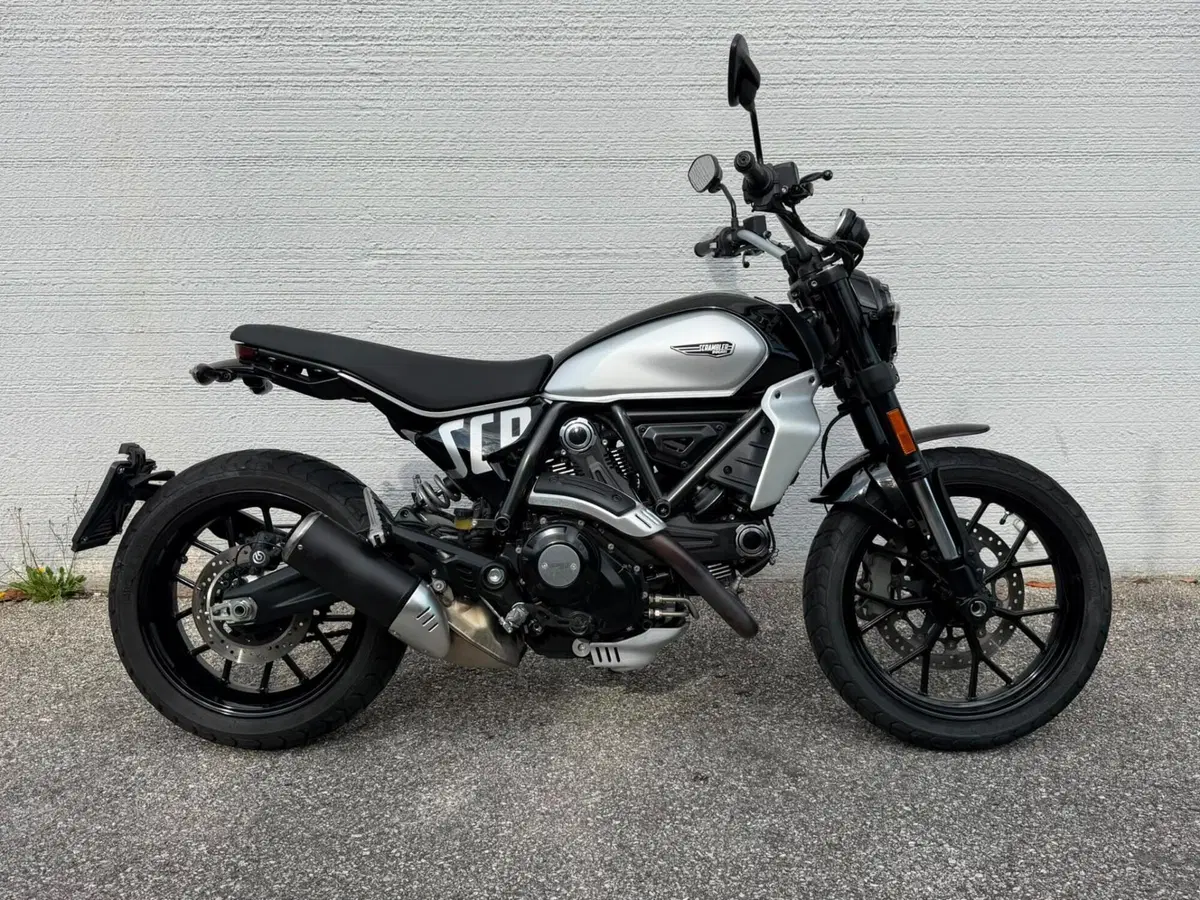 Ducati Scrambler 800 Icon (2023 - 24) (2)