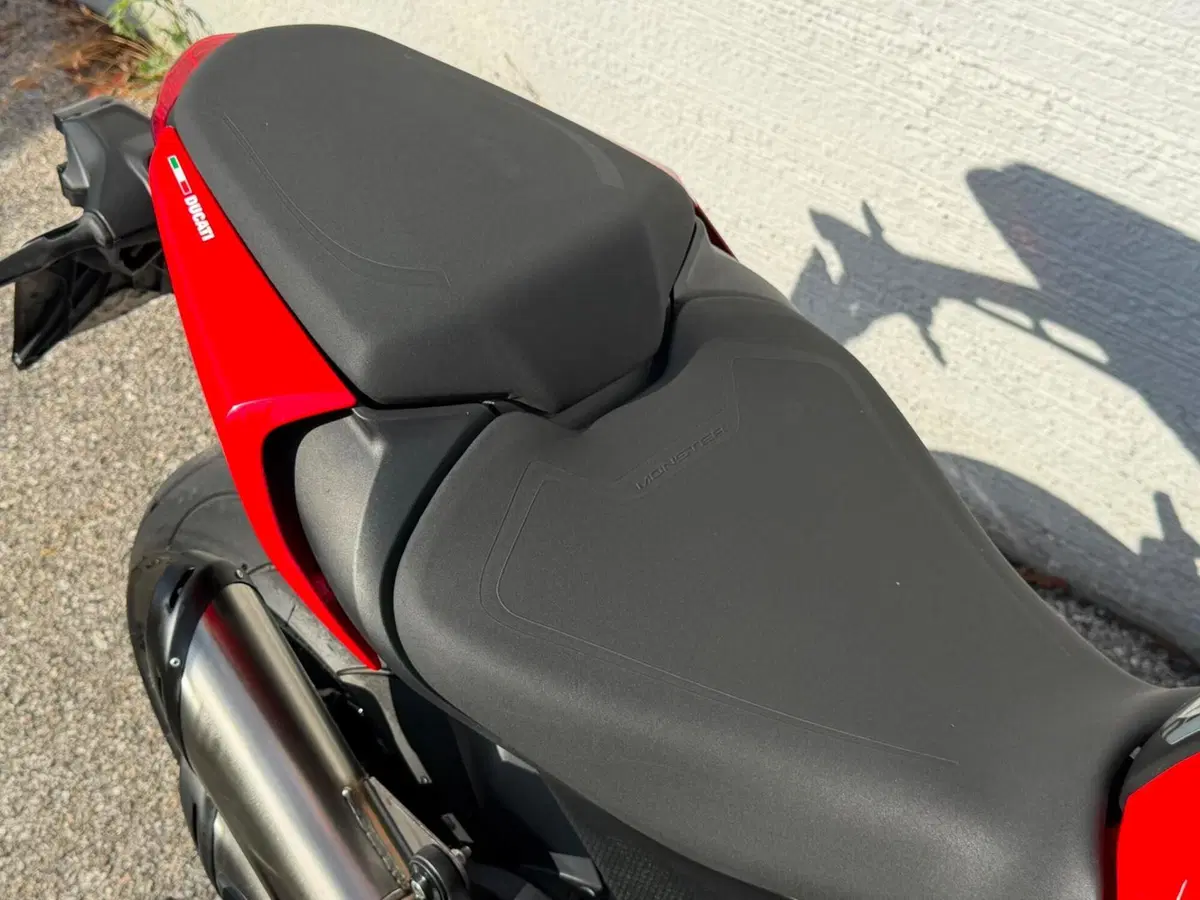 Ducati Monster 937 + (2021 - 25) (8)