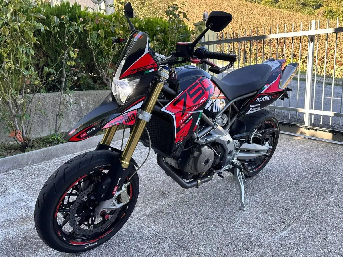 Aprilia Dorsoduro 750 (2009 - 14) (3)