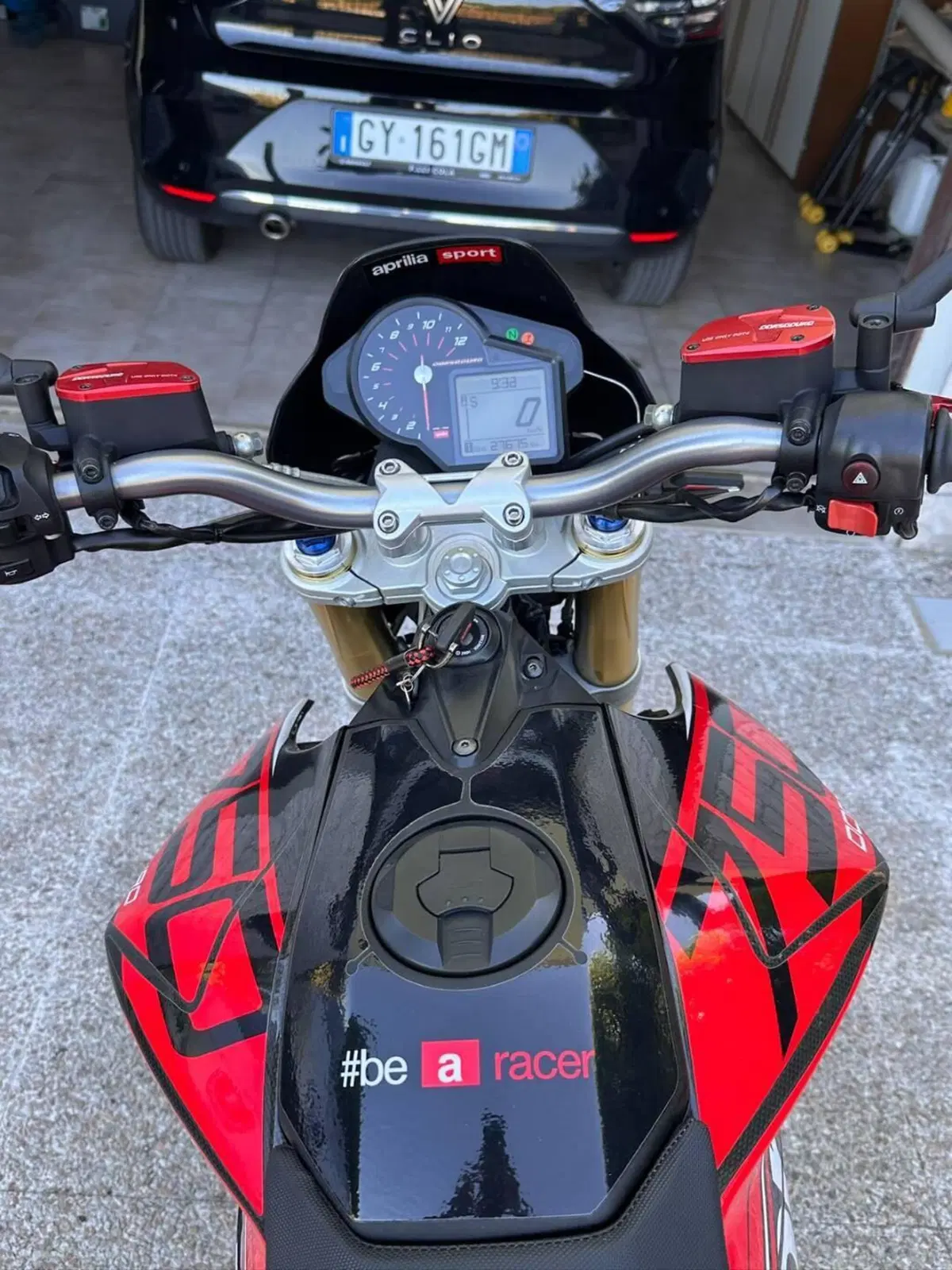 Aprilia Dorsoduro 750 (2009 - 14) (7)