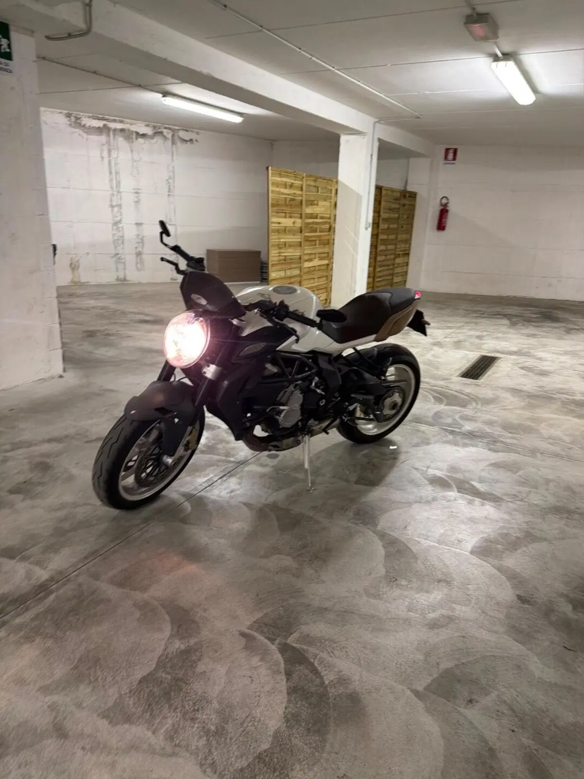 MV Agusta Brutale 675 EAS ABS (2011 - 16)
