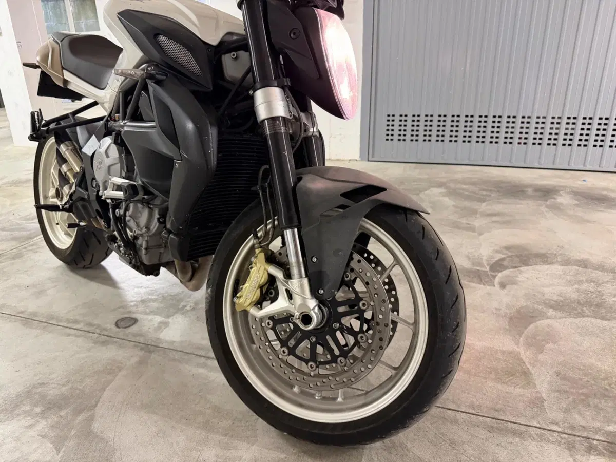 MV Agusta Brutale 675 EAS ABS (2011 - 16) (8)