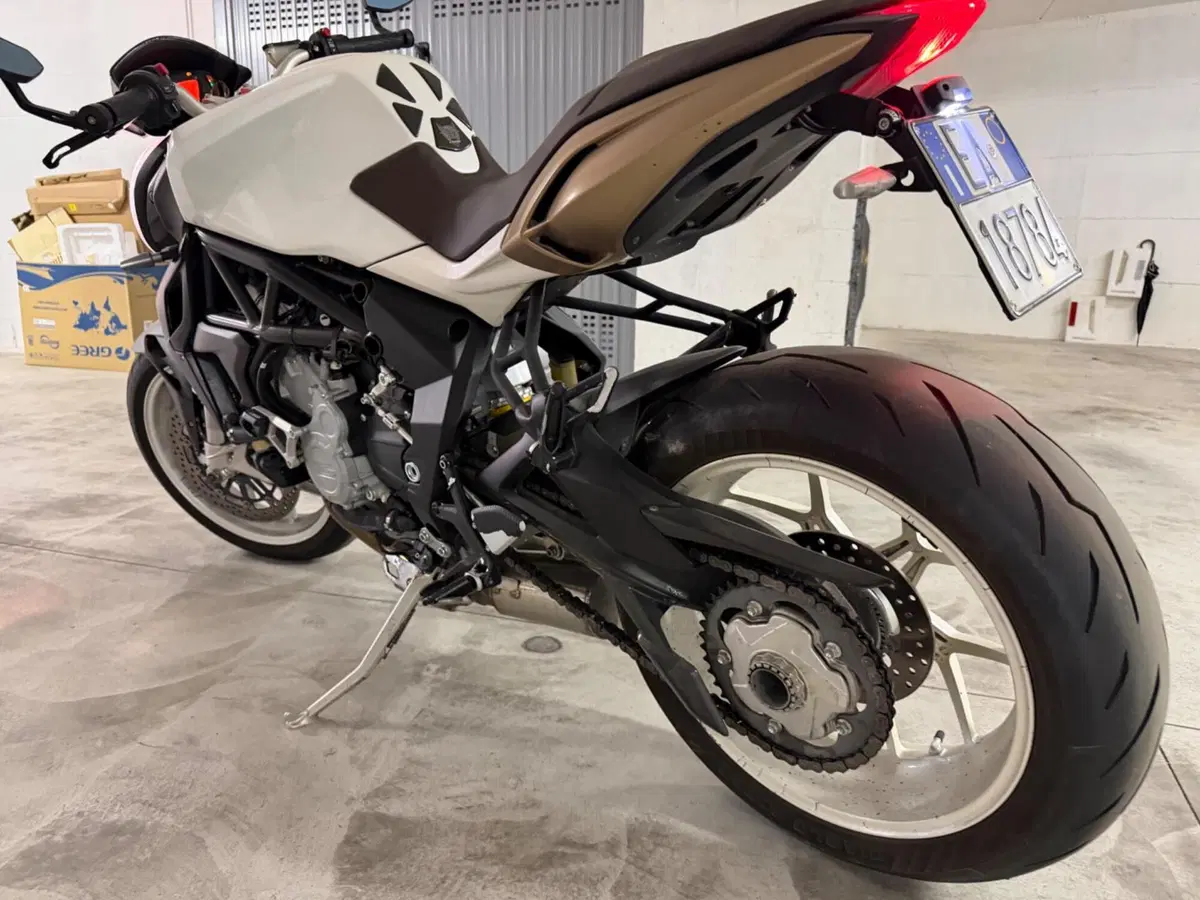 MV Agusta Brutale 675 EAS ABS (2011 - 16) (13)