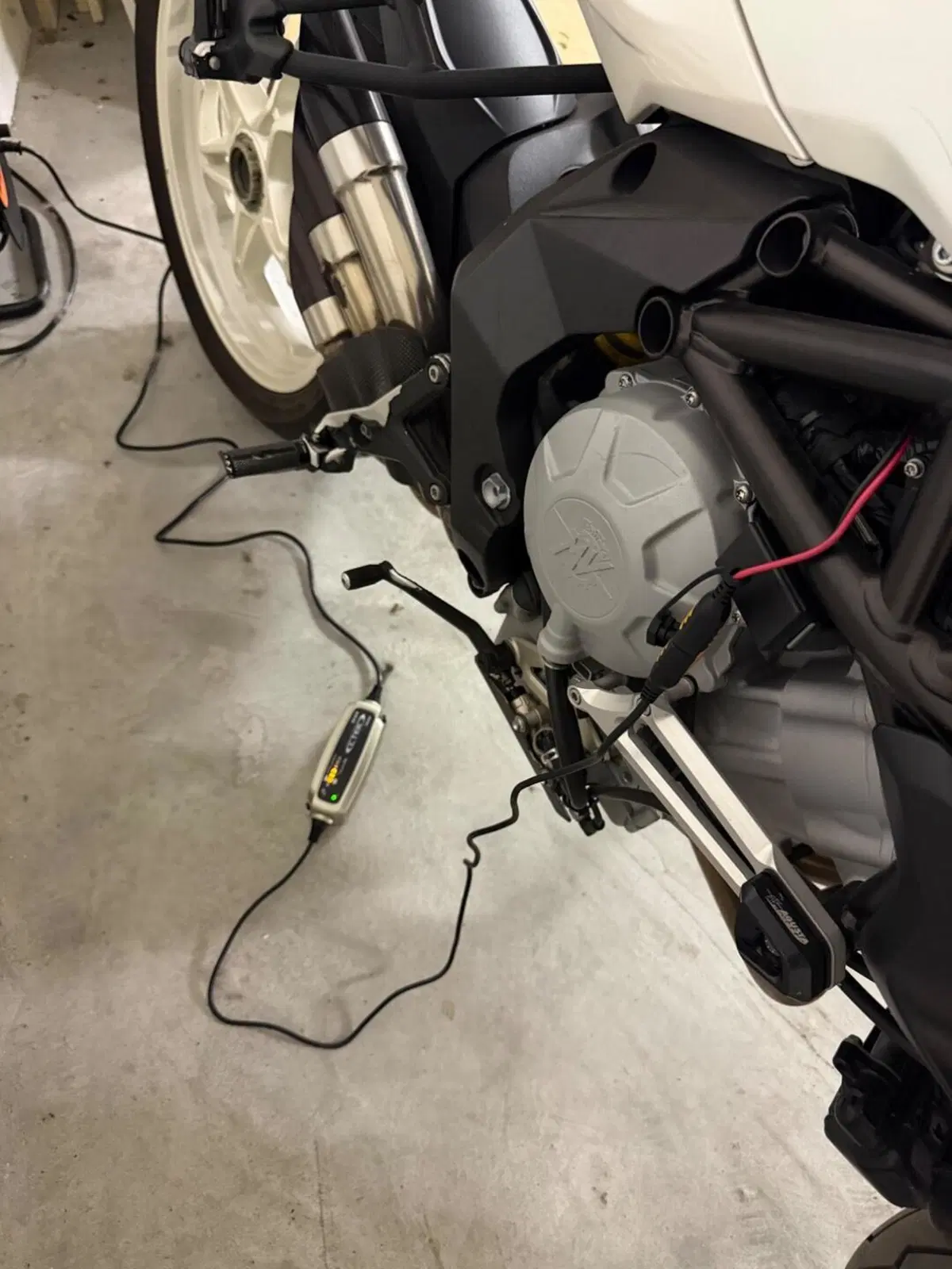 MV Agusta Brutale 675 EAS ABS (2011 - 16) (17)