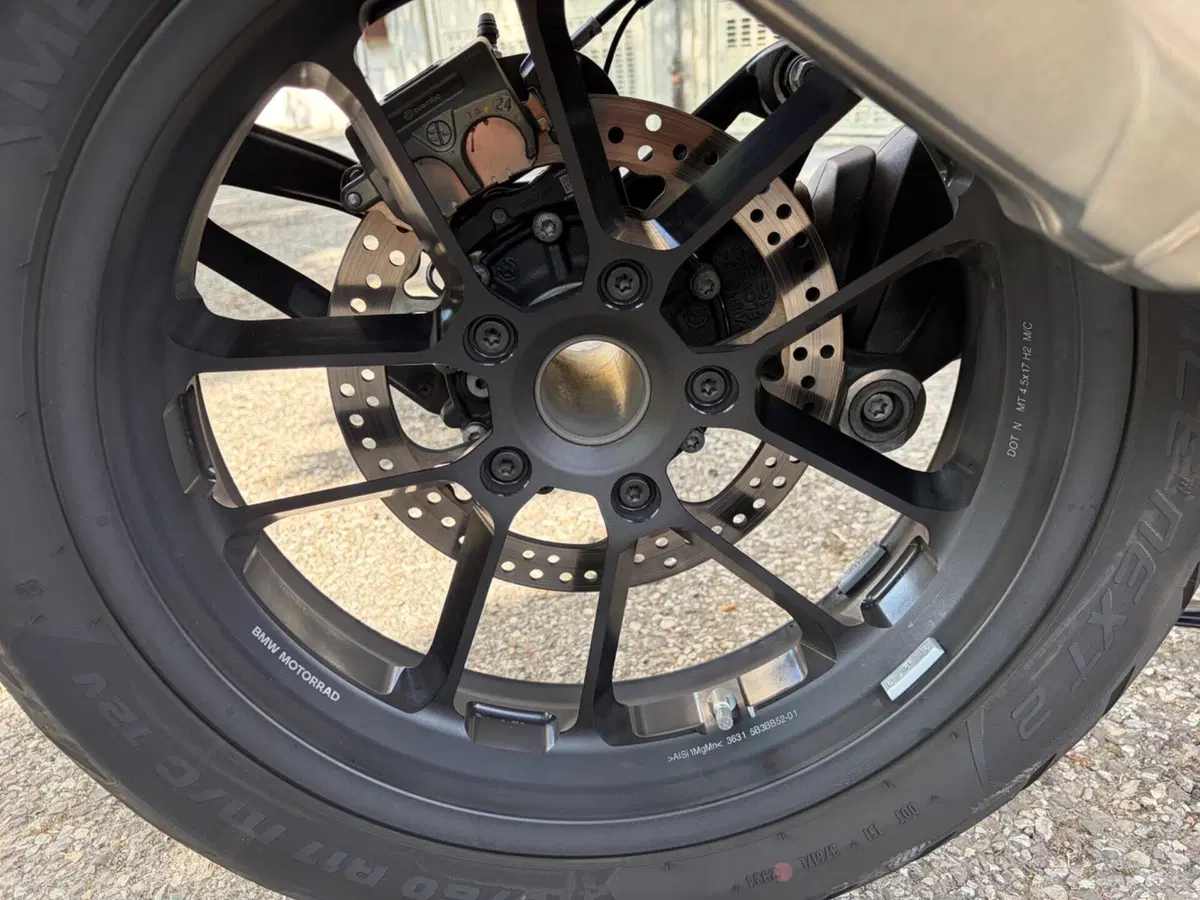 Bmw R 1300 GS (2023 - 26) (5)