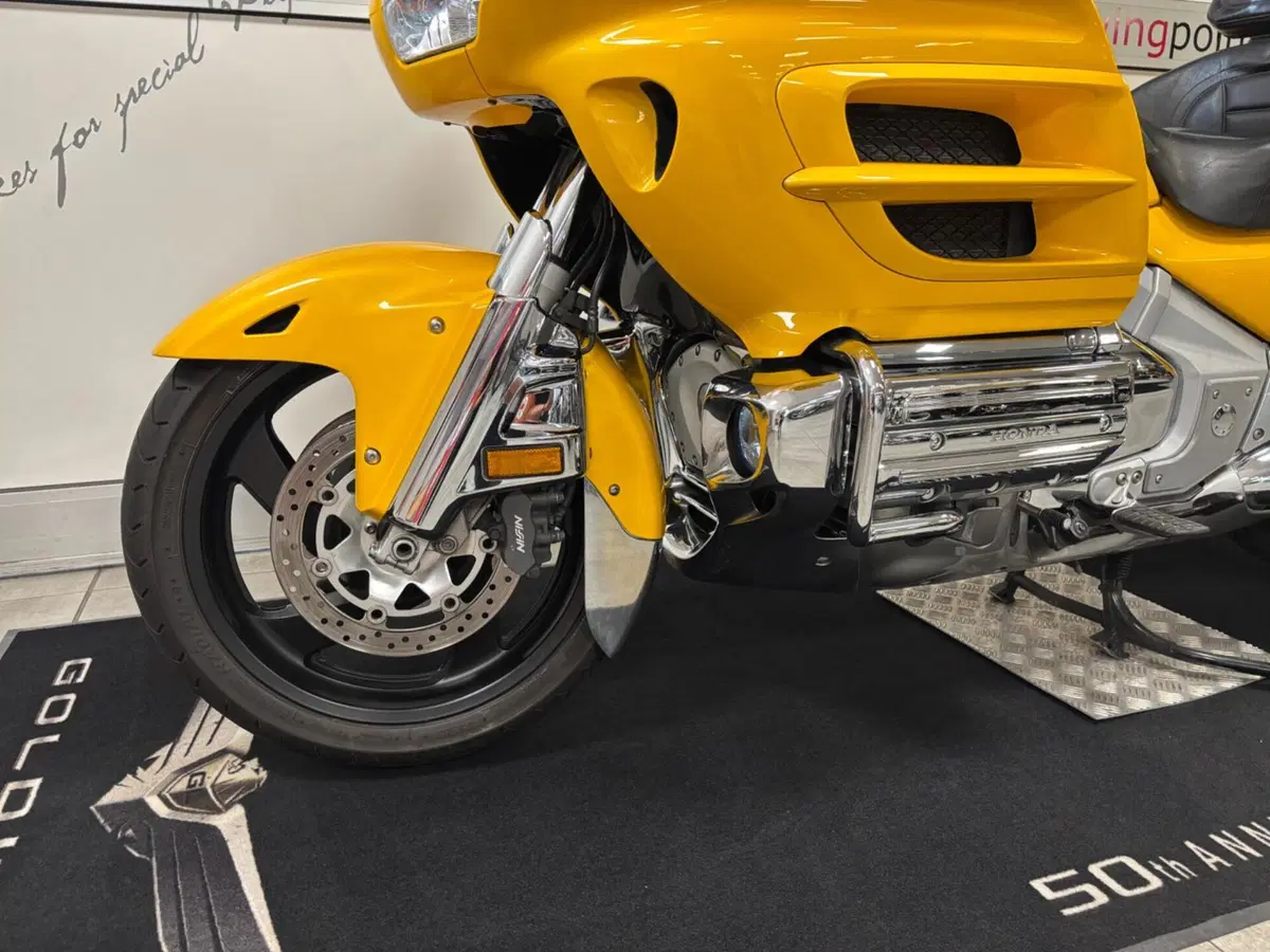 Honda GL 1800 Gold Wing (2006) (2)
