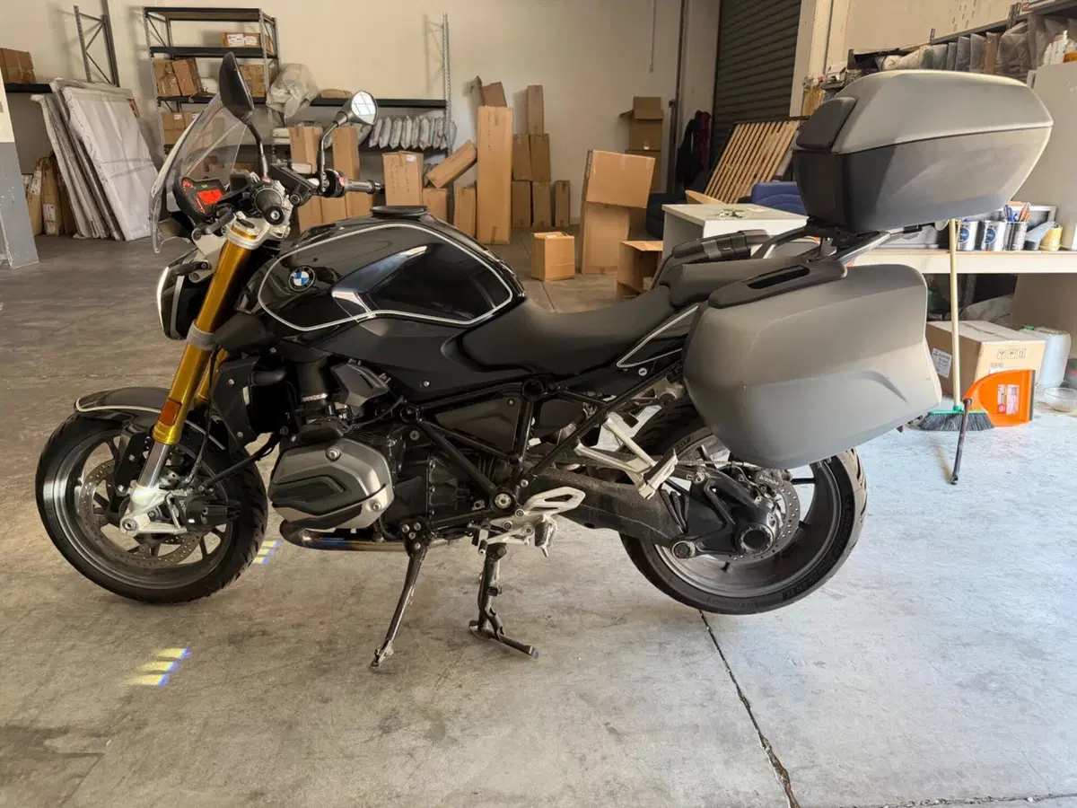 Bmw R 1200 R (2017 - 18) (2)