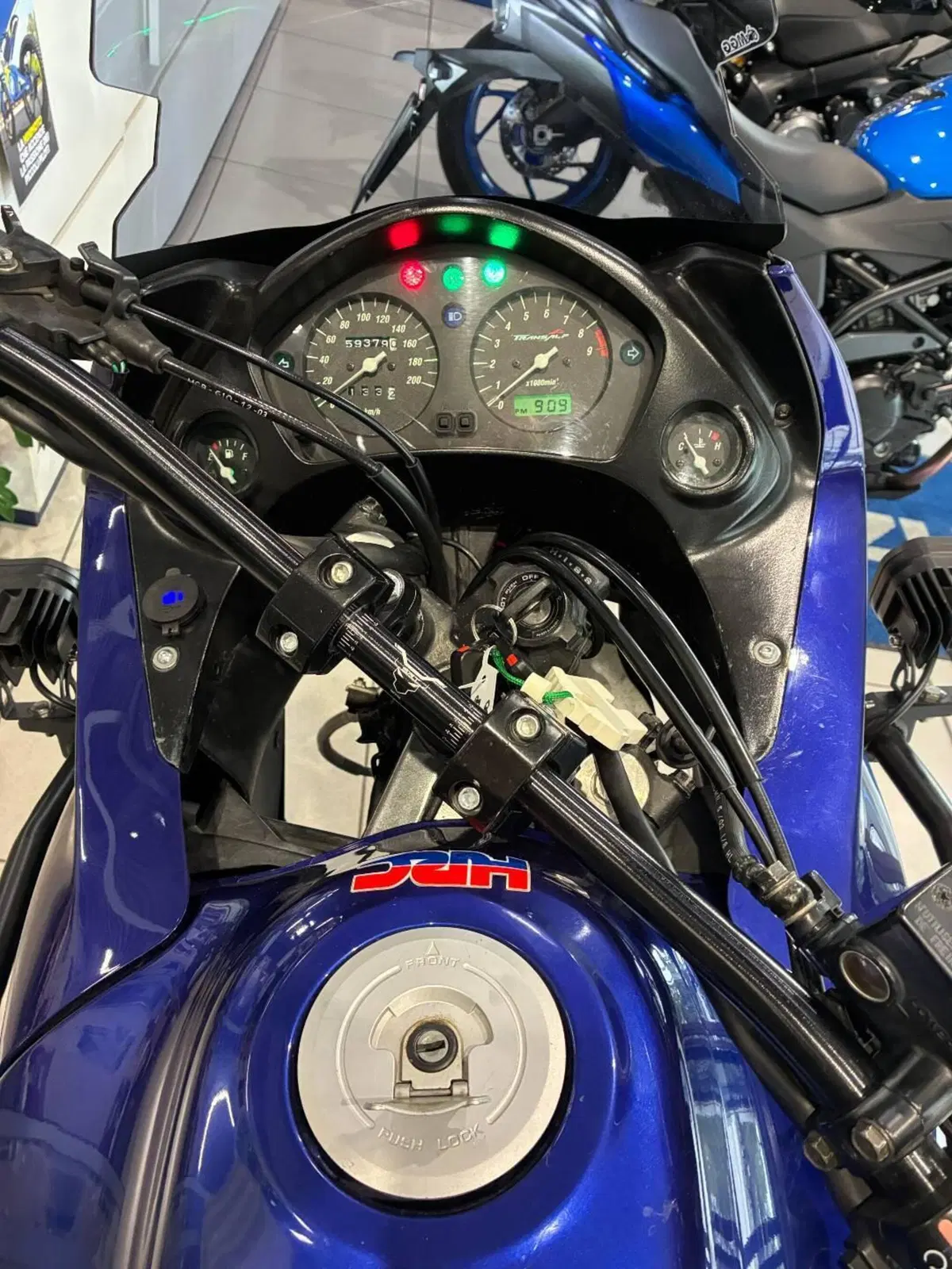 Honda Transalp XL 650V (2000 - 04) (6)