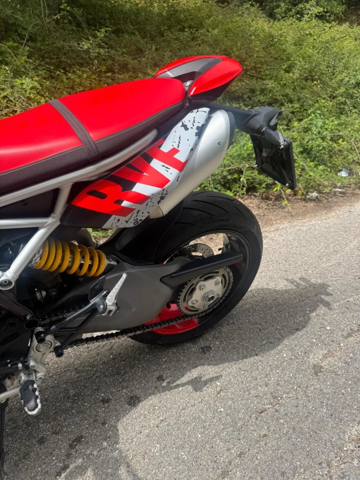 Ducati Hypermotard 950 RVE (2022 - 25) (2)