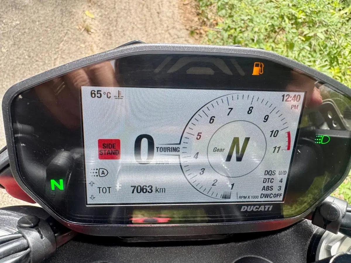 Ducati Hypermotard 950 RVE (2022 - 25) (4)