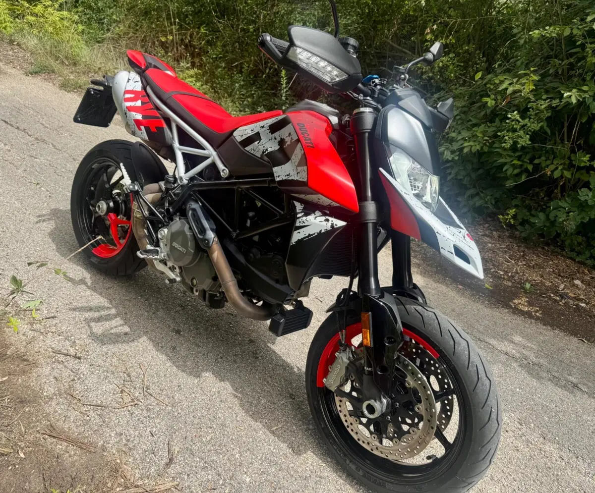 Ducati Hypermotard 950 RVE (2022 - 25) (5)