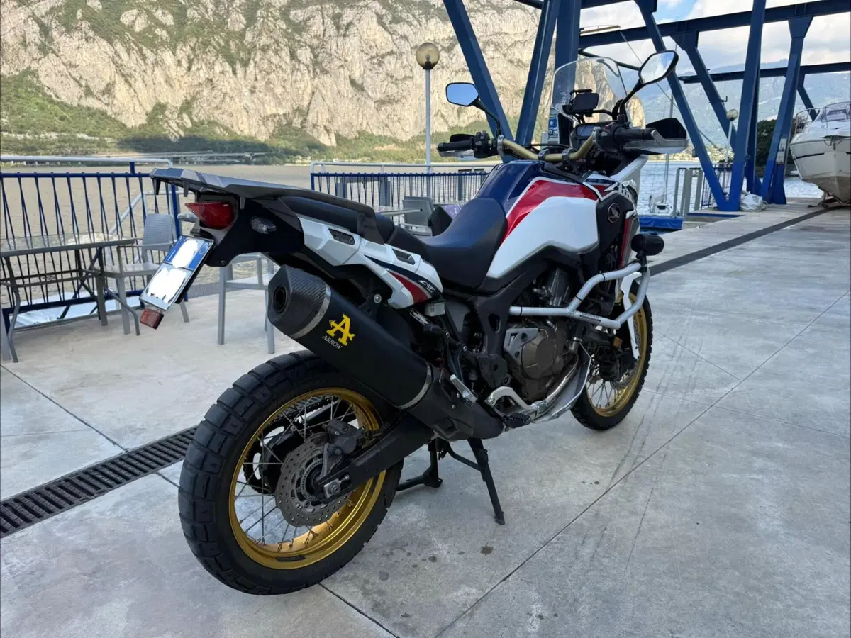 Honda Africa Twin CRF 1000L (2016 - 17) (2)