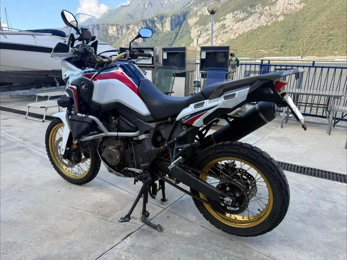 Honda Africa Twin CRF 1000L (2016 - 17) (4)