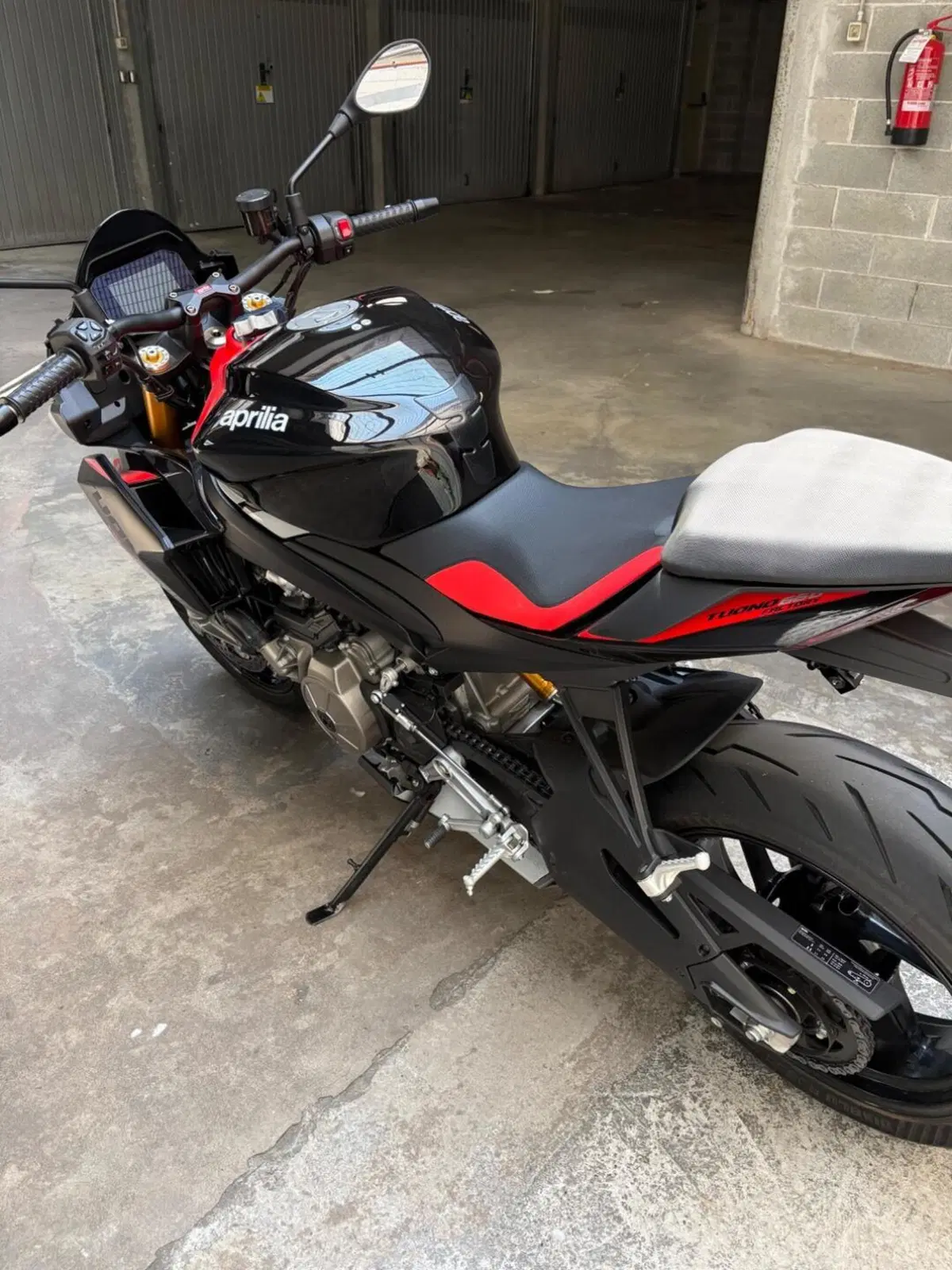 Aprilia Tuono 660 Factory (2025 - 26) (2)