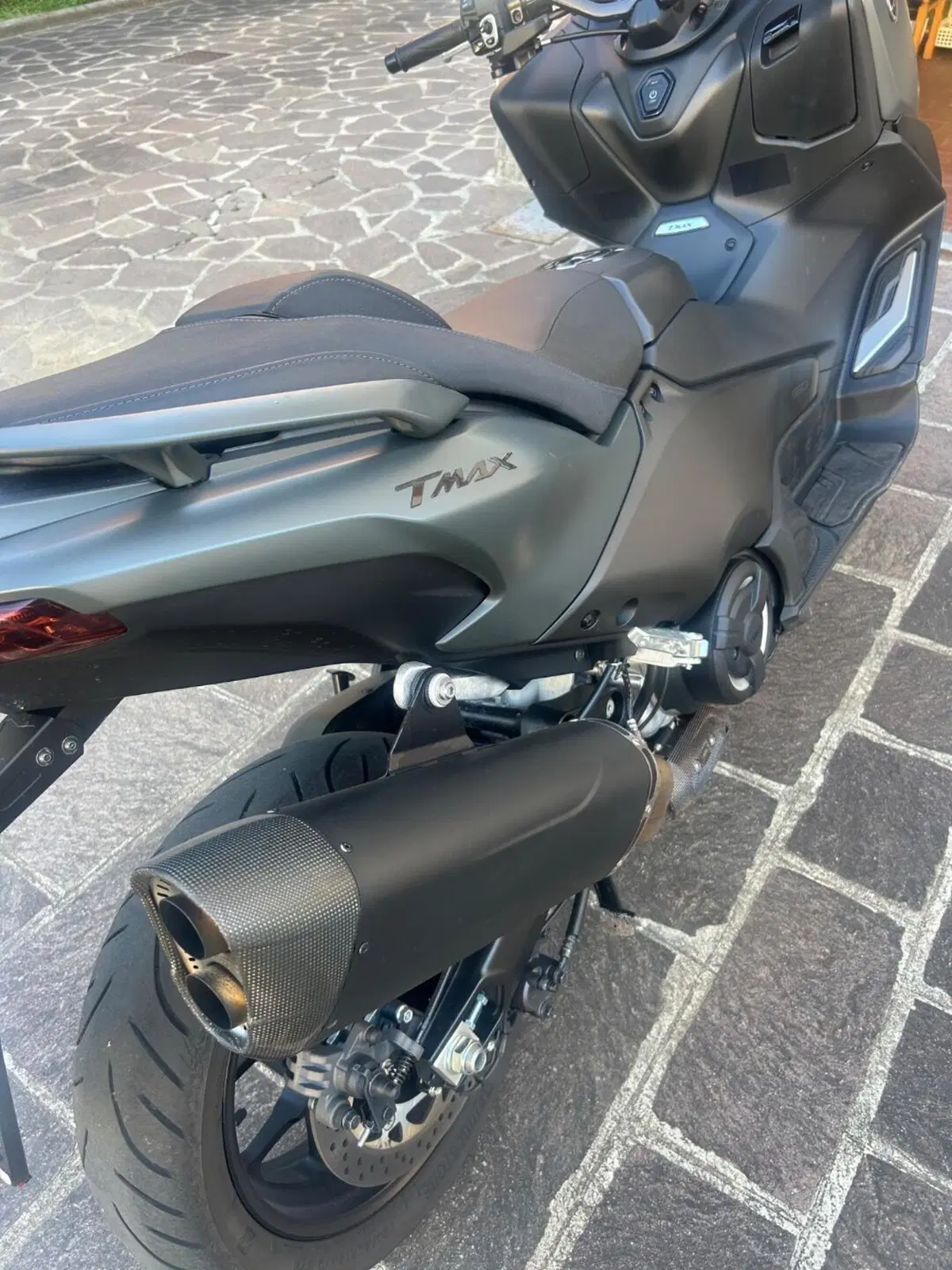 Yamaha T-Max 560 (2025 - 26) (3)