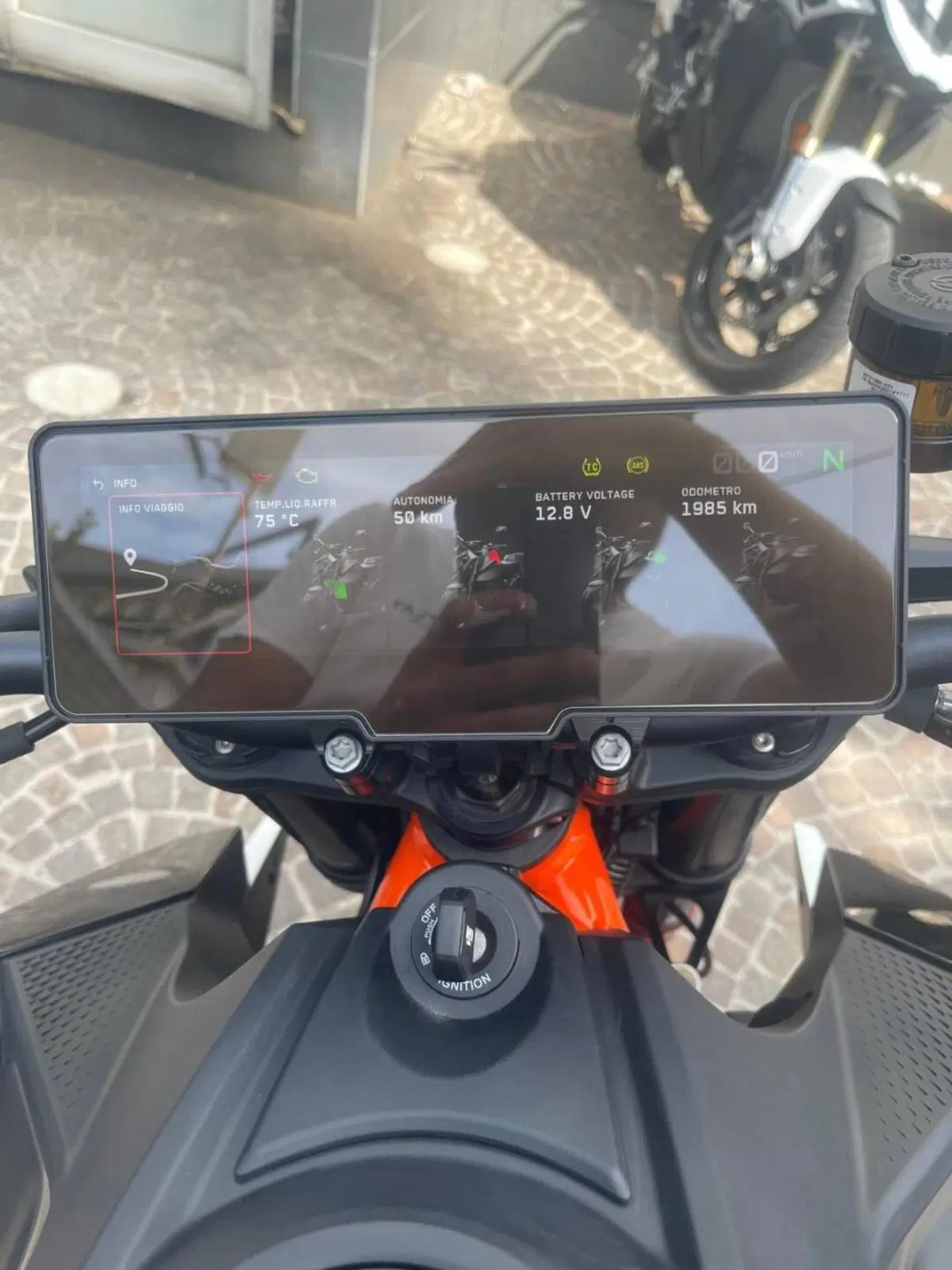 KTM 990 Duke R (2026) (4)