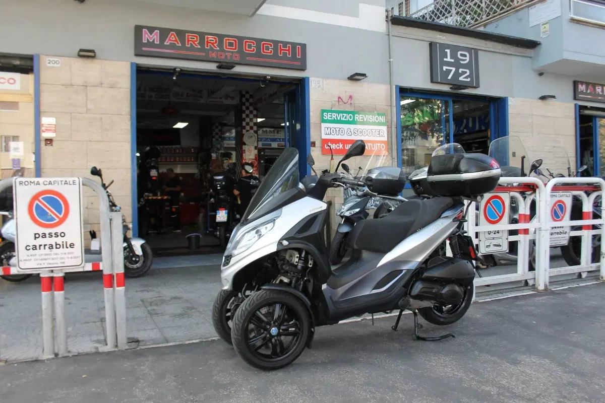 Piaggio MP3 300 ABS Hpe (2021 - 24) (3)