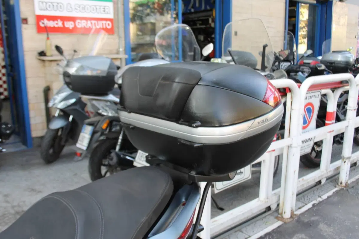 Piaggio MP3 300 ABS Hpe (2021 - 24) (4)