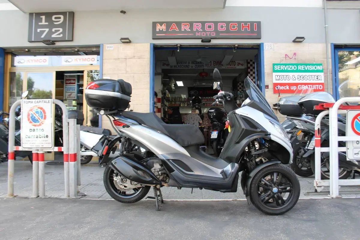 Piaggio MP3 300 ABS Hpe (2021 - 24) (6)