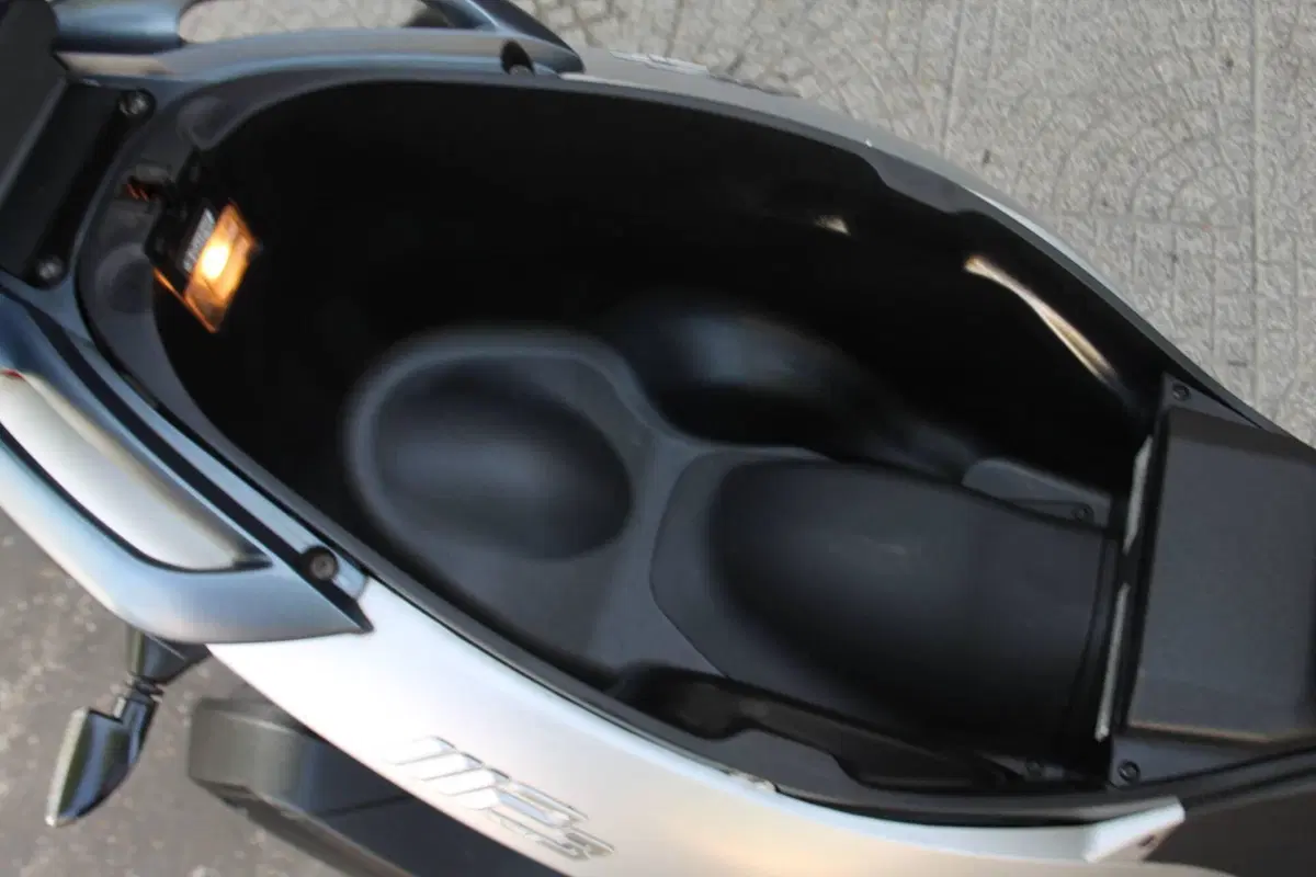 Piaggio MP3 300 ABS Hpe (2021 - 24) (12)
