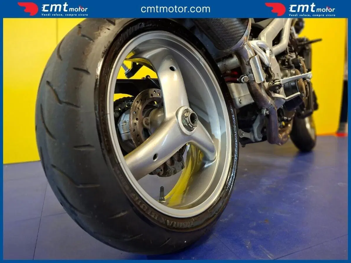 Triumph Speed Triple 955 (2002 - 04) (10)