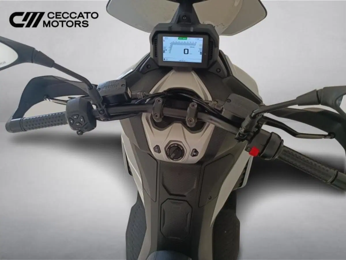 Aprilia SR GT 400 (2026) (15)