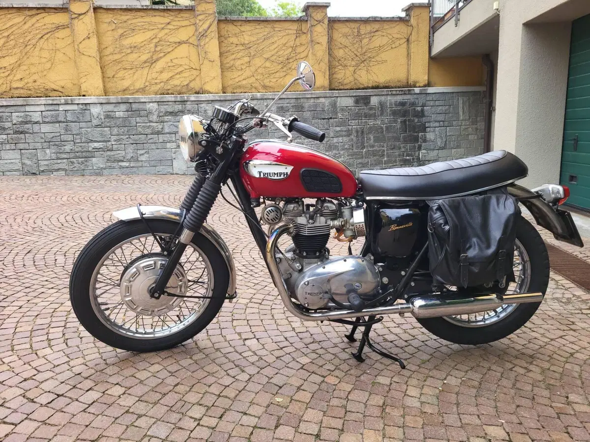 Triumph Bonneville t120R