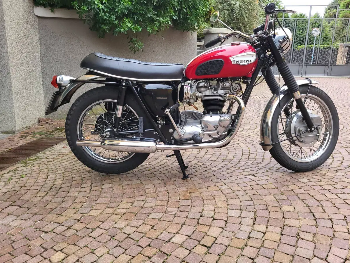 Triumph Bonneville t120R (6)