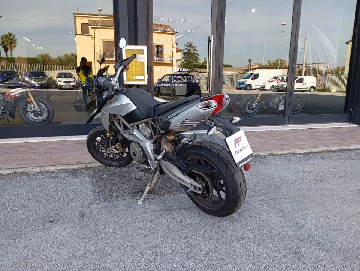 Aprilia Dorsoduro 750 (2009 - 14) (3)