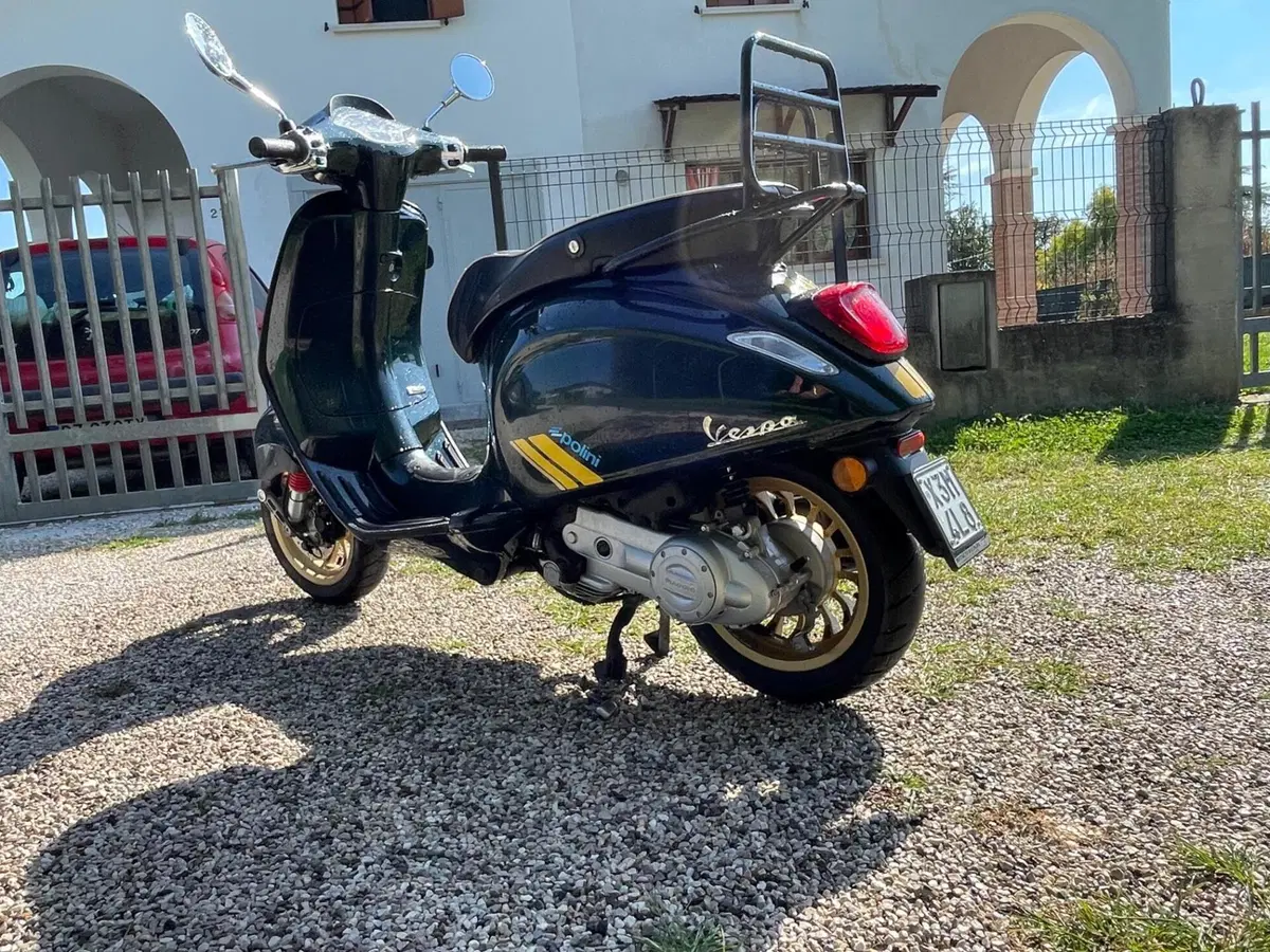 Vespa Sprint 50 Racing Sixties (2021 - 22) (4)