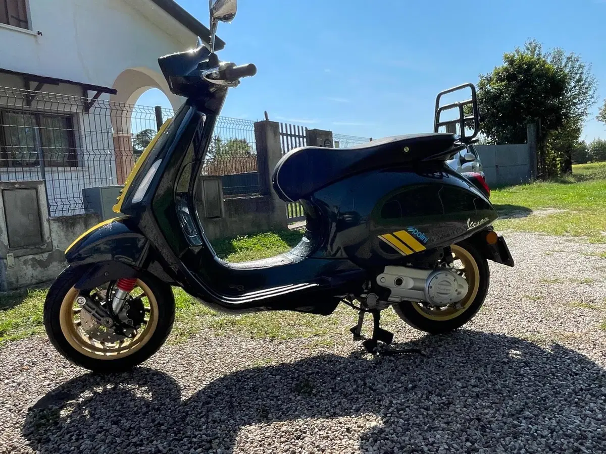 Vespa Sprint 50 Racing Sixties (2021 - 22) (6)