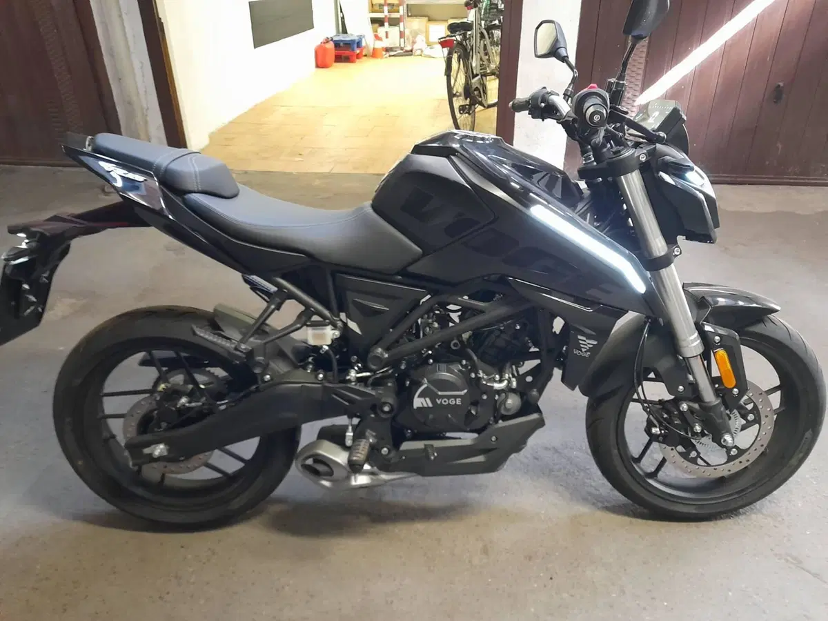 Voge Brivido 125R (2023 - 26) (2)