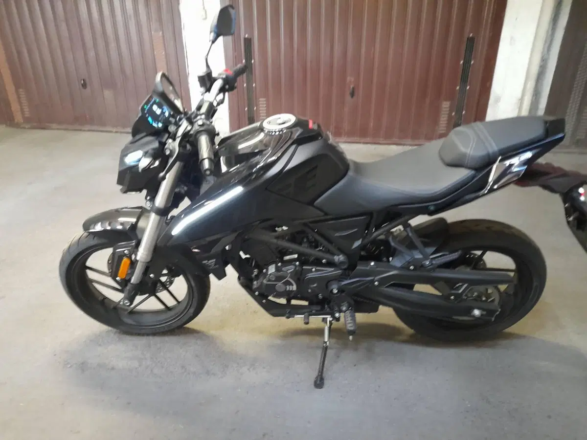 Voge Brivido 125R (2023 - 26) (3)