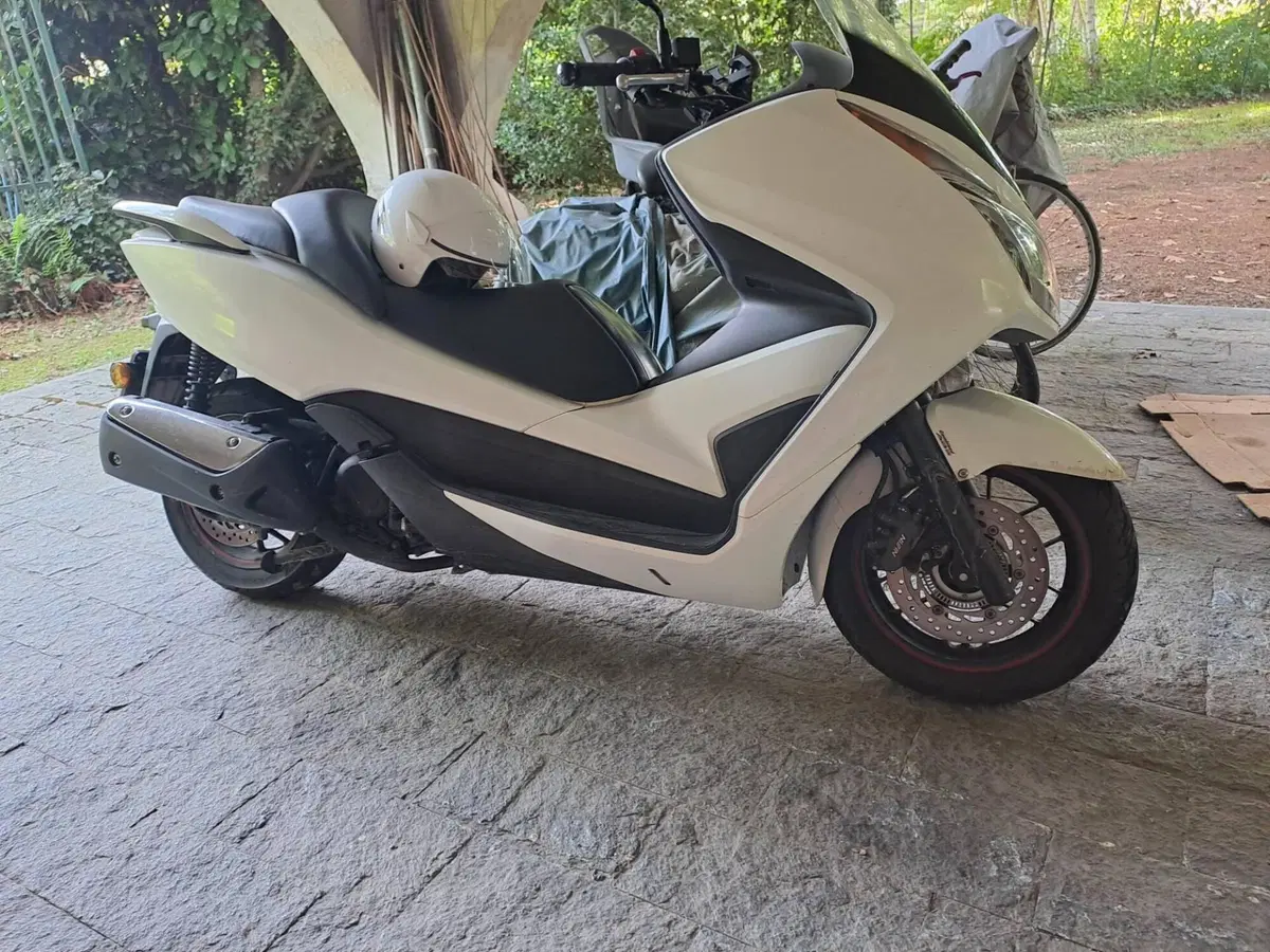 Honda Forza 300 ABS (2013 - 17)