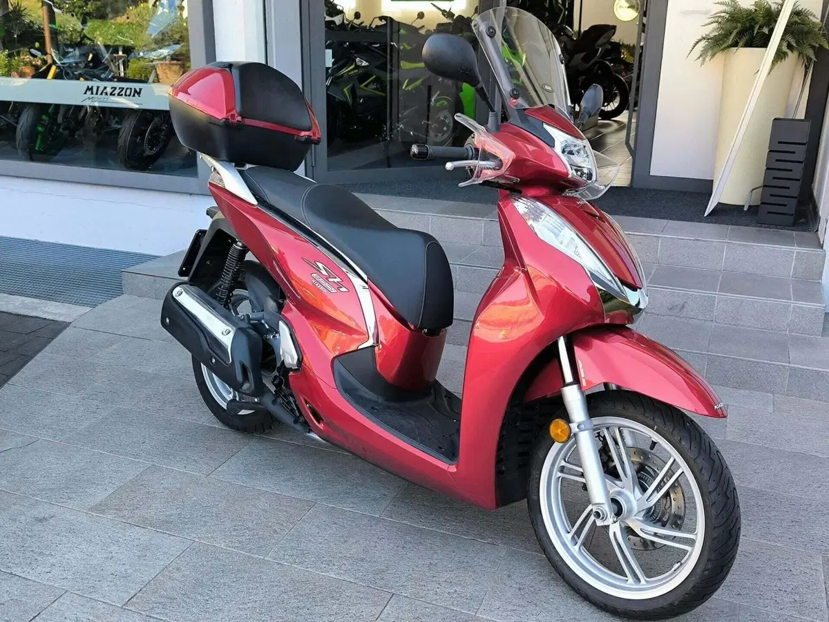 Honda SH 300 i ABS (2016 - 20) (2)