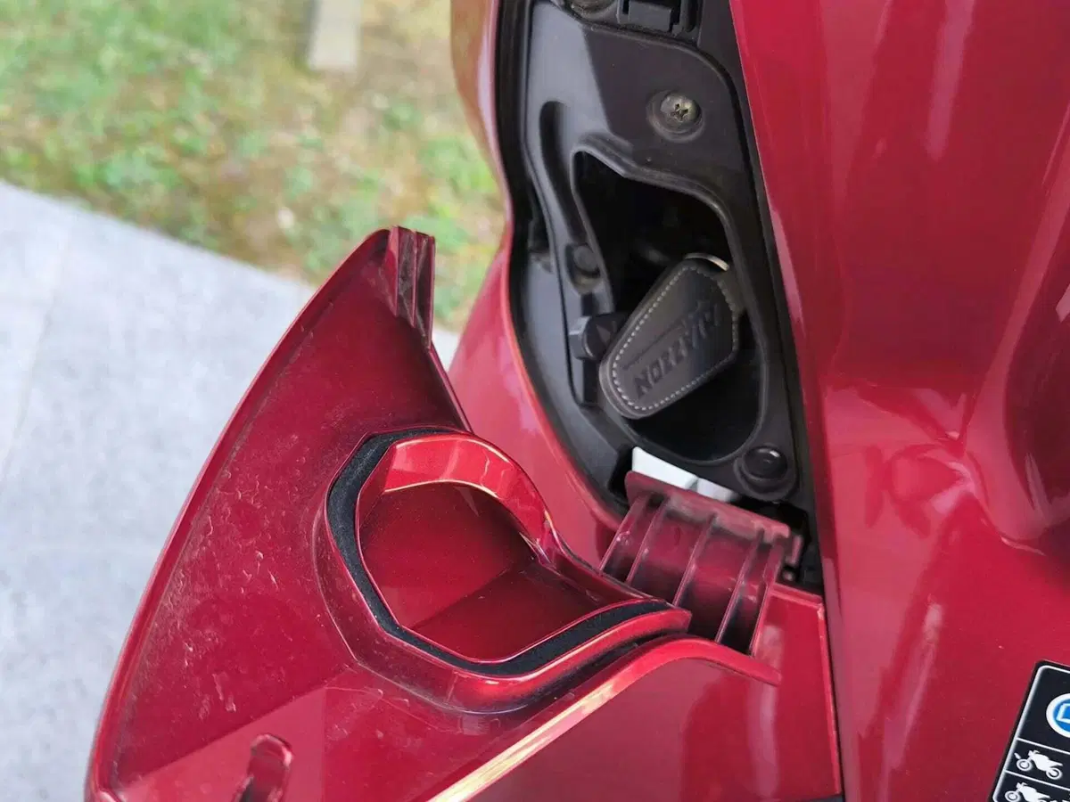 Honda SH 300 i ABS (2016 - 20) (6)