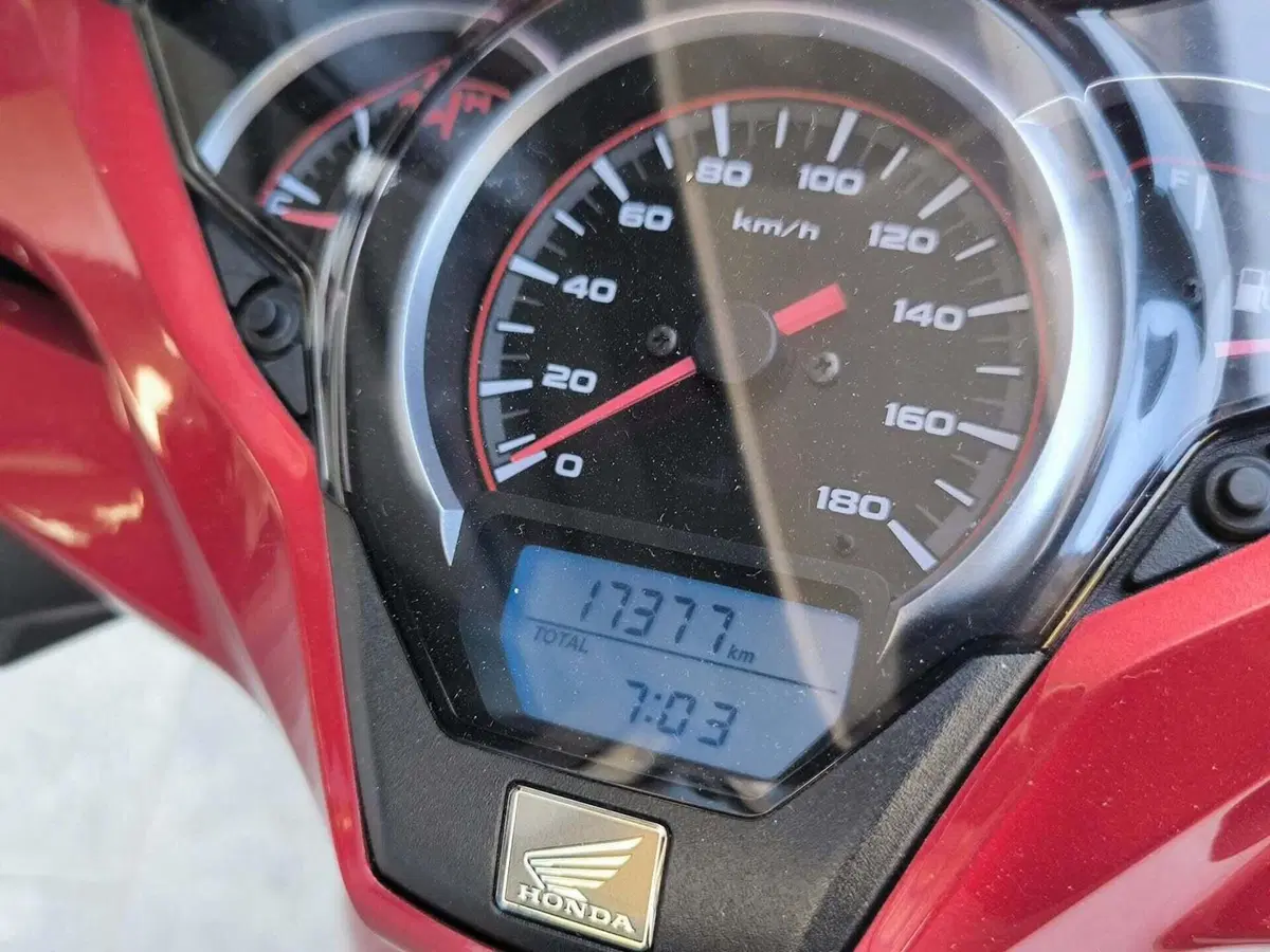 Honda SH 300 i ABS (2016 - 20) (7)