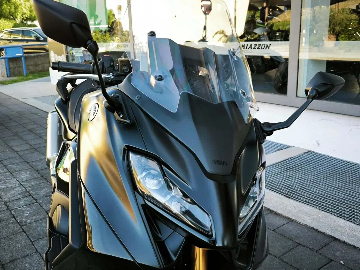 Yamaha T-Max 560 Tech Max (2025 - 26) (3)