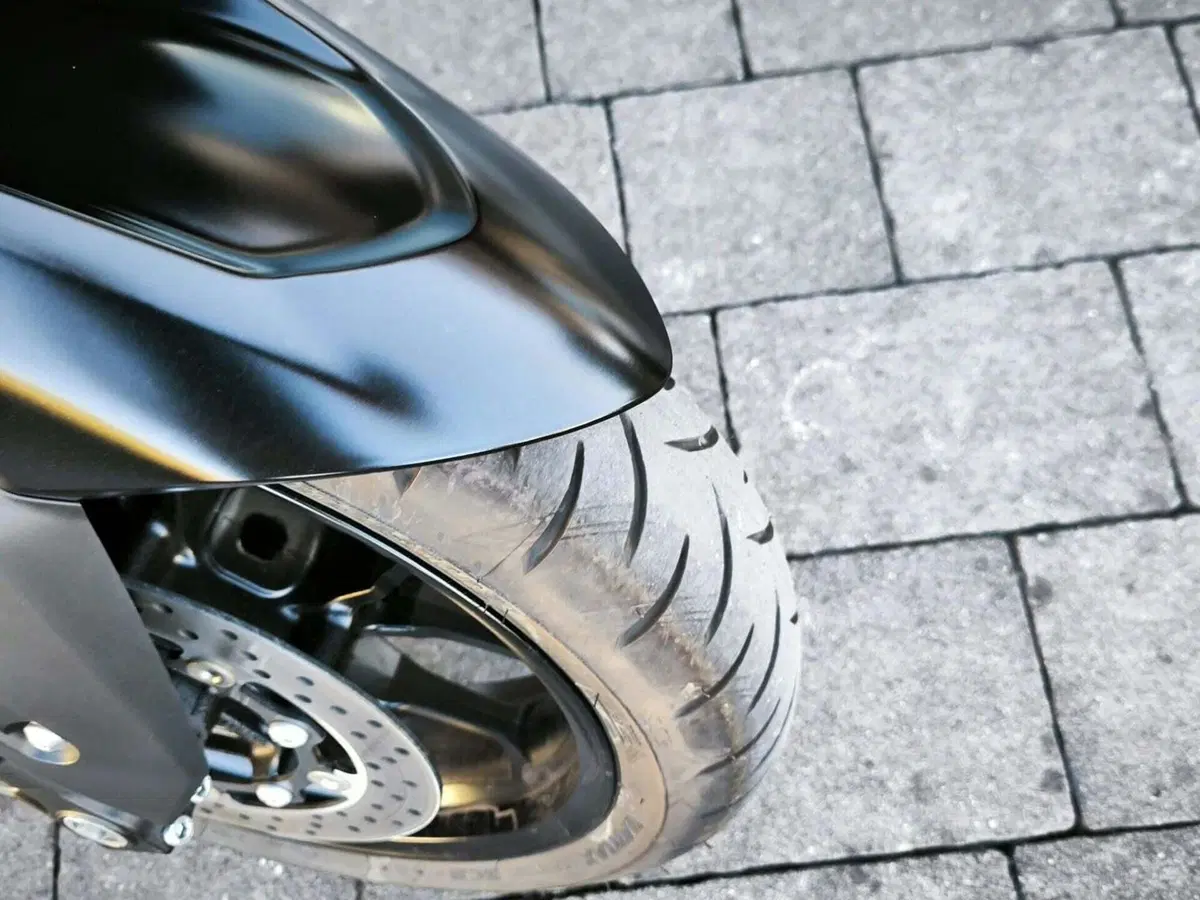 Yamaha T-Max 560 Tech Max (2025 - 26) (12)
